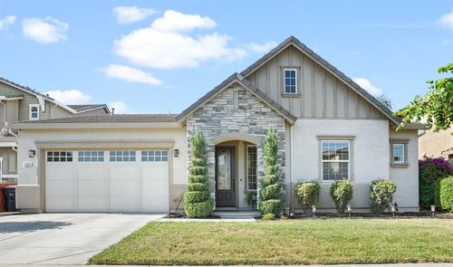 1261 Sweet Briar Dr, Patterson, CA, 95363-8331 | Card Image