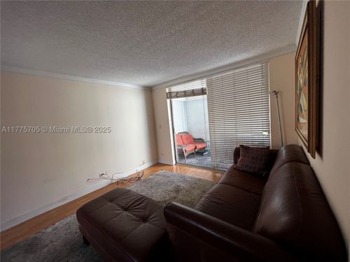 309-447 Ne 195th St, Miami, FL, 33179-3319 | Card Image