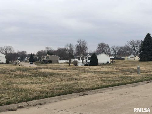 4413 N Michigan Ave, Davenport, IA, 52806-3060 | Card Image