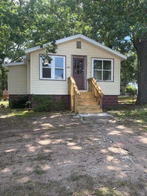 2821 Jarman St, Muskegon, MI, 49444-2226 | Card Image