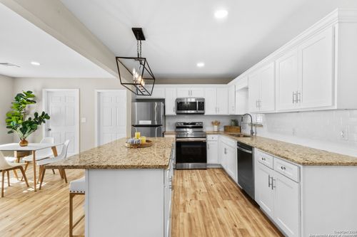 734 Sumner Dr, San Antonio, TX, 78209-4953 | Card Image