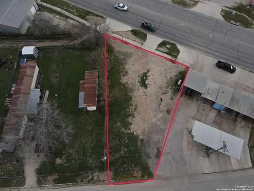 513 Amphion Rd, Poteet, TX, 78065-4206 | Card Image
