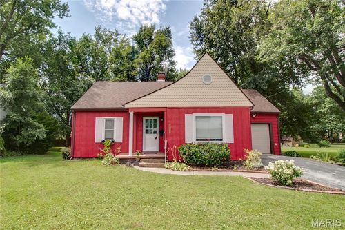 304 Fletcher St, Jerseyville, IL, 62052-2125 | Card Image