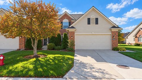 3691 Knightbridge Circle, Sterling Heights, MI, 48314 | Card Image