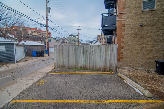 UNIT-304 - 2951 Clybourn Ave, Condo with 2 bedrooms, 1 bathrooms and 1 parking in CHICAGO IL | Image 16