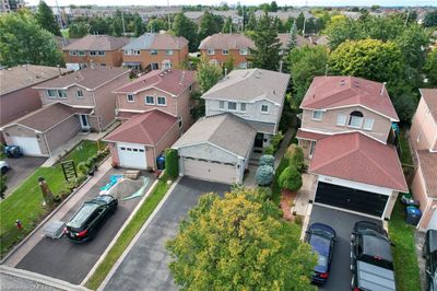 5100 Sunray Dr, House other with 4 bedrooms, 1 bathrooms and 6 parking in Mississauga ON | Image 2