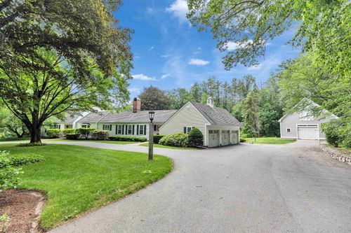 16 Storybrook Ln, Amherst, NH, 03031-2604 | Card Image