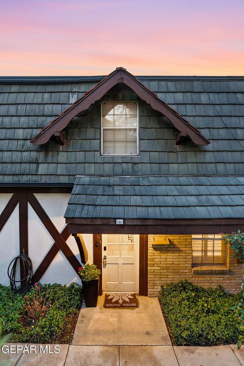 apt-17-350 Thunderbird Dr, El Paso, TX, 79912-3841 | Card Image