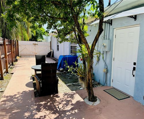 1-1315 Ne 181st St, North Miami Beach, FL, 33162-1327 | Card Image