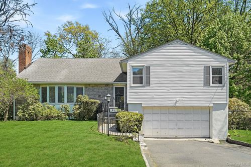 45 Runyon Pl, Scarsdale, NY, 10583-7007 | Card Image