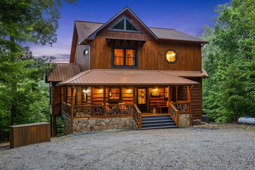 98 Shalom Ln, Blue Ridge, GA, 30513-3081 | Card Image