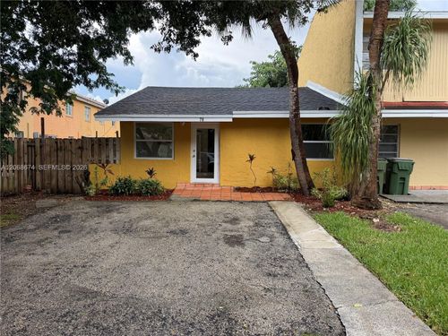 70 Sw 14th Ter, Homestead, FL, 33030-6718 | Card Image