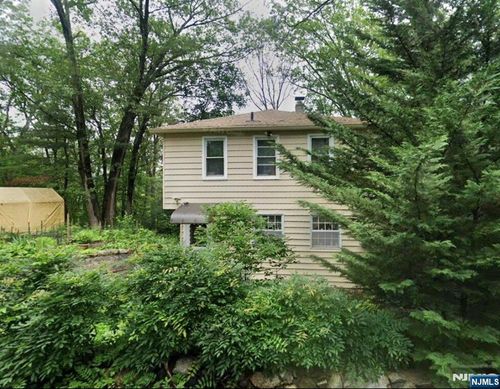 19 Skyland Ave, Haskell, NJ, 07420-1555 | Card Image