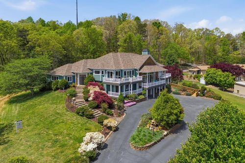 1526 Cedar View Ln, Hiawassee, GA, 30546-1689 | Card Image