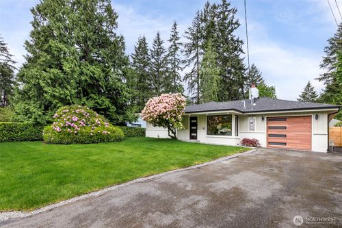 18733 50th Ave Ne, Lake Forest Park, WA, 98155-3001 | Card Image