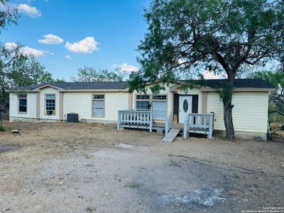 200 Lolita Dr, House other with 4 bedrooms, 3 bathrooms and null parking in Lytle TX | Image 1