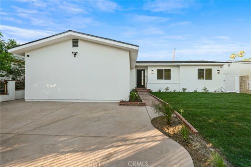 9076 Lev Avenue, Arleta, CA, 91331 | Card Image