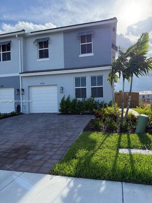 142 Ne 14th Ter, Homestead, FL, 33033-6274 | Card Image