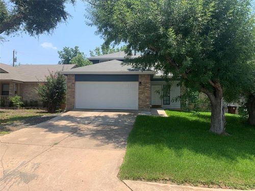 2114 Zephyr Ln, Round Rock, TX, 78664-7044 | Card Image