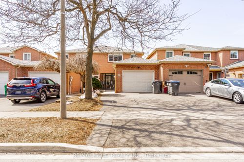 28 Silverstream Rd, Brampton, ON, L6Z3W5 | Card Image
