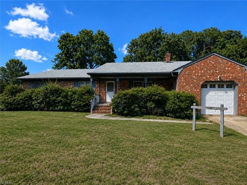 3 Mary Cir, Poquoson, VA, 23662-1447 | Card Image