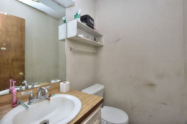 Primary 1/2 Bath | Image 12