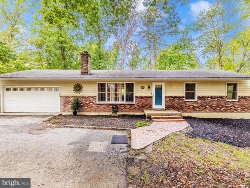 3045 Flint Hill Rd, ADAMSTOWN, MD, 21710-9210 | Card Image