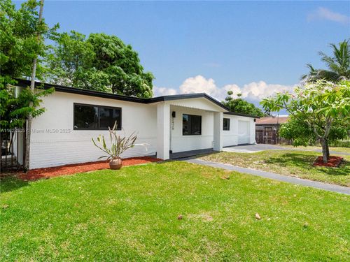 2420 Nw 175th St, Miami Gardens, FL, 33056-4543 | Card Image