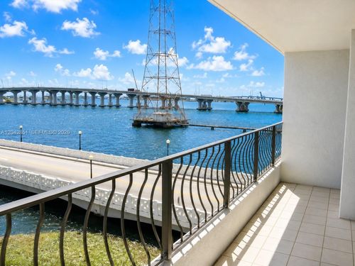 403-555 Ne 15th St, Miami, FL, 33132-1451 | Card Image