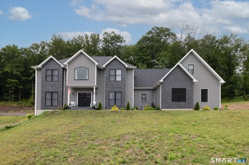 4 Oakengate Rd, Wolcott, CT, 06716-2200 | Card Image