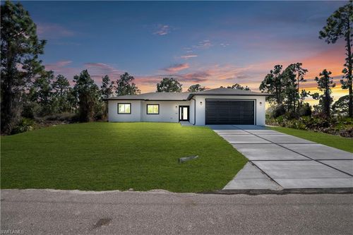 828 Genoa Ave S, Lehigh Acres, FL, 33974 | Card Image