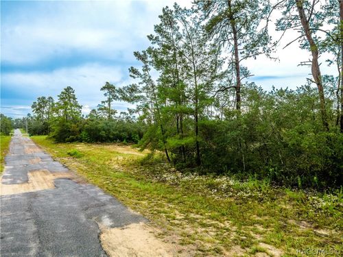 8109 N Wayside Ave, DUNNELLON, FL, 34433-3270 | Card Image