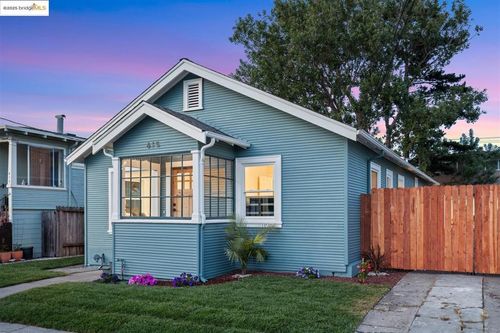 615 Kains Ave, Albany, CA, 94706-1218 | Card Image