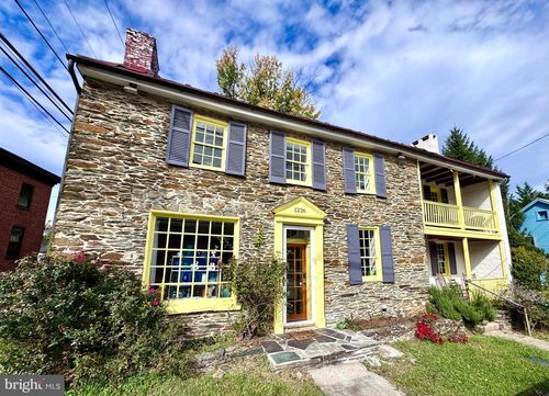 1226 Washington St, Harpers Ferry, WV, 25425-7287 | Card Image