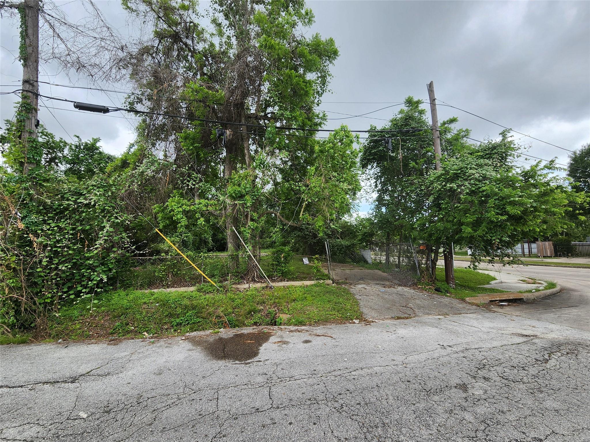 Land in Houston 5