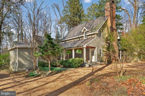 17641 Raven Rocks Rd, BLUEMONT, VA, 20135-1716 | Card Image