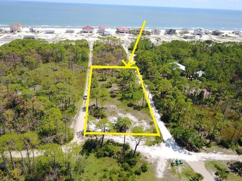1377 E Gulf Beach Dr, Saint George Island, FL, 32328-3118 | Card Image