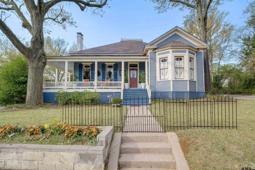 1011 S Sycamore St, Palestine, TX, 75801-5041 | Card Image