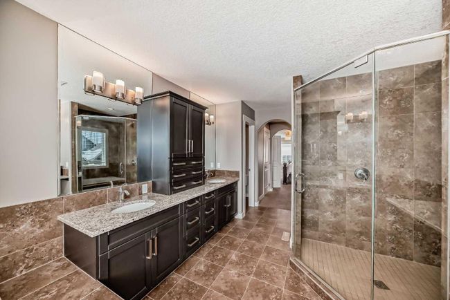 18 Rockford Road Nw, Home with 4 bedrooms, 3 bathrooms and 4 parking in Calgary AB | Image 33