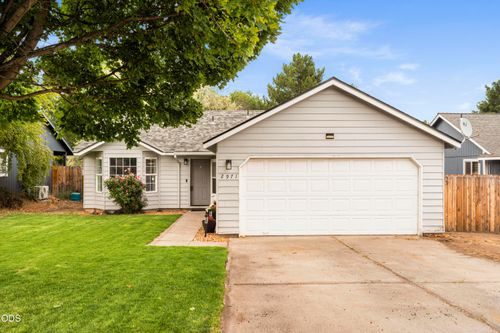 2971 Sw Salmon Ave, Redmond, OR, 97756-8003 | Card Image