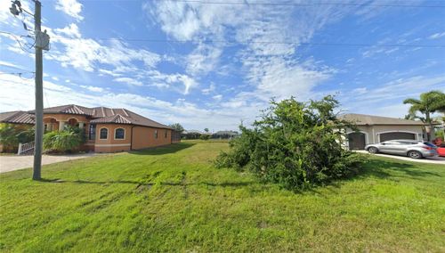 117 Medalist Rd, Rotonda West, FL, 33947-2215 | Card Image