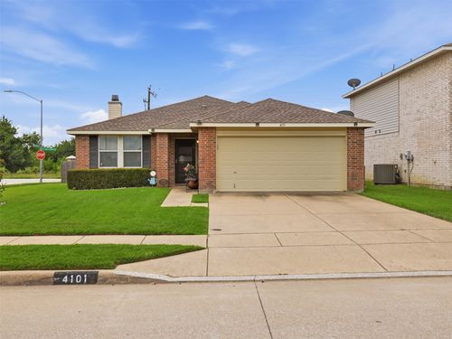 4101 German Pointer Way, Fort Worth, TX, 76123-3553 | Card Image