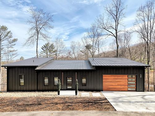 130 Midway Xing, Clyde, NC, 28721 | Card Image