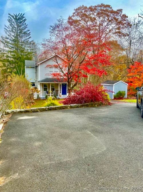 37 Newfane Rd, New Fairfield, CT, 06812-4720 | Card Image