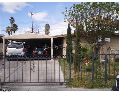 717 N Bruce St, Las Vegas, NV, 89101-2614 | Card Image