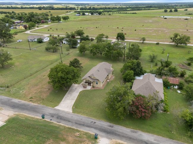 Overview of rural landscape featuring agricultural land | Image 29