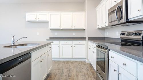 16013 N 65th Ave, Glendale, AZ, 85306-1605 | Card Image