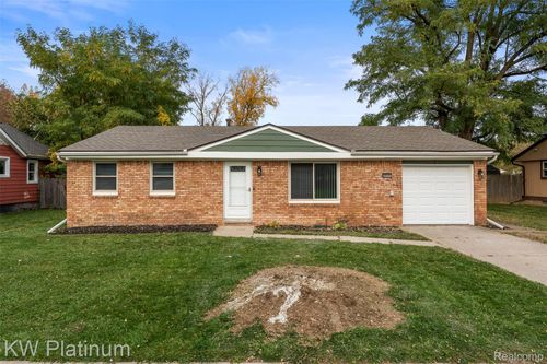 20541 Finley St, Clinton Township, MI, 48035-3476 | Card Image