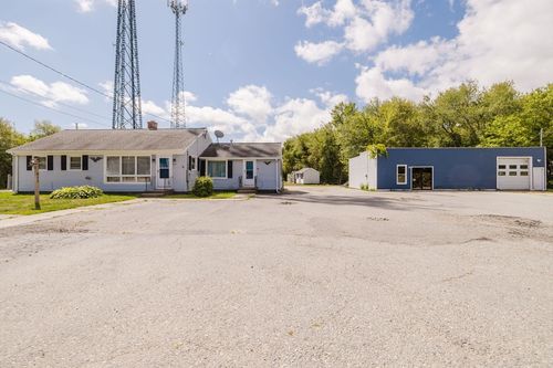 817 State Rd, Westport, MA, 02790-2825 | Card Image