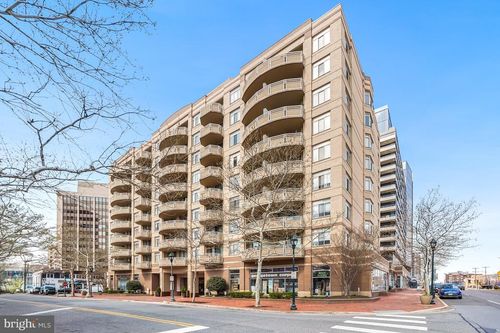 810-4801 Fairmont Ave, BETHESDA, MD, 20814-6049 | Card Image